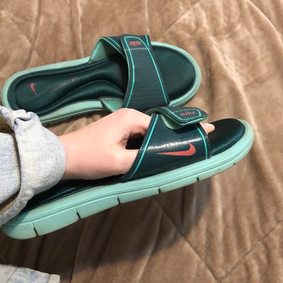 Sandals - Picture 2 of 2